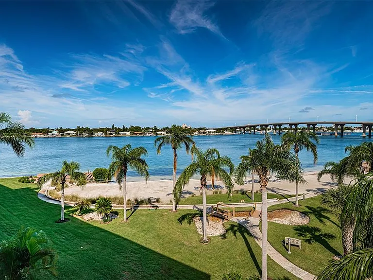 6081 Bahia Del Mar Cir #456 — Photo 18
