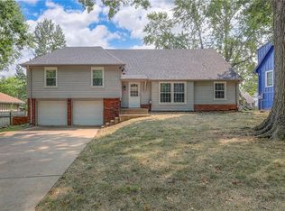 10101 W 97th Ter, Overland Park, KS 66212