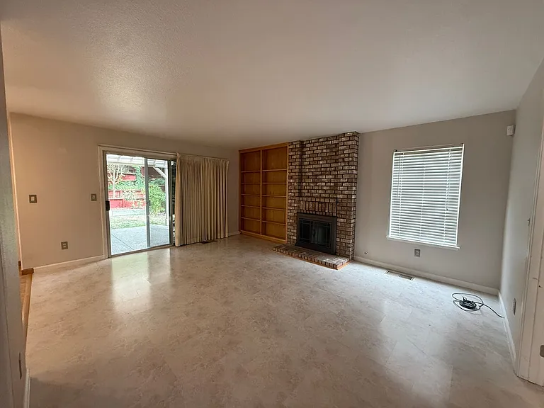 2853 Saint Andrews Rd — Photo 7