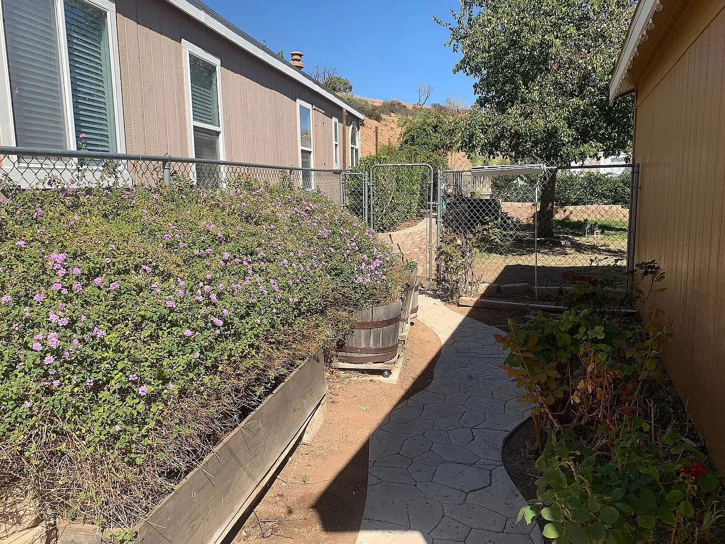 33105 Santiago Rd Spc 63 Acton CA 93510 — Photo 3