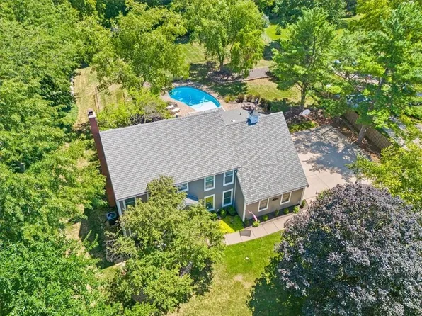 14715 Hadley St, Overland Park, KS 66223