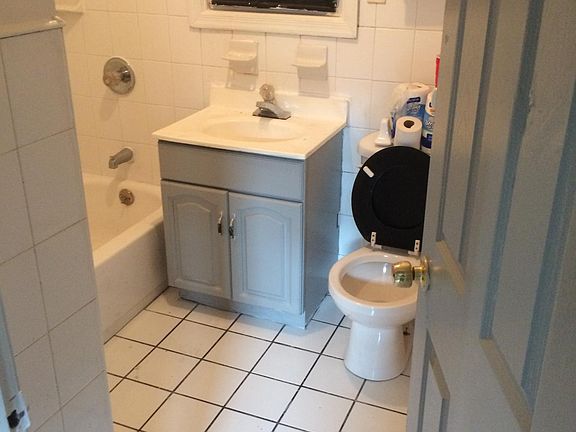 3rd image of 37 Clendenny Ave