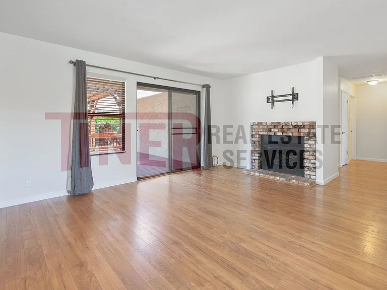 5807 Filbert Ave — Photo 2
