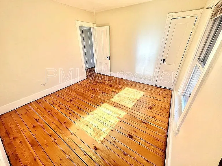 28 Wayne St — Photo 10
