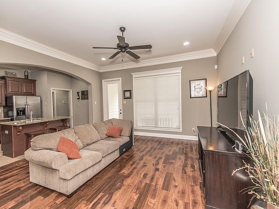 5th image of 220 Milton Estates Ln