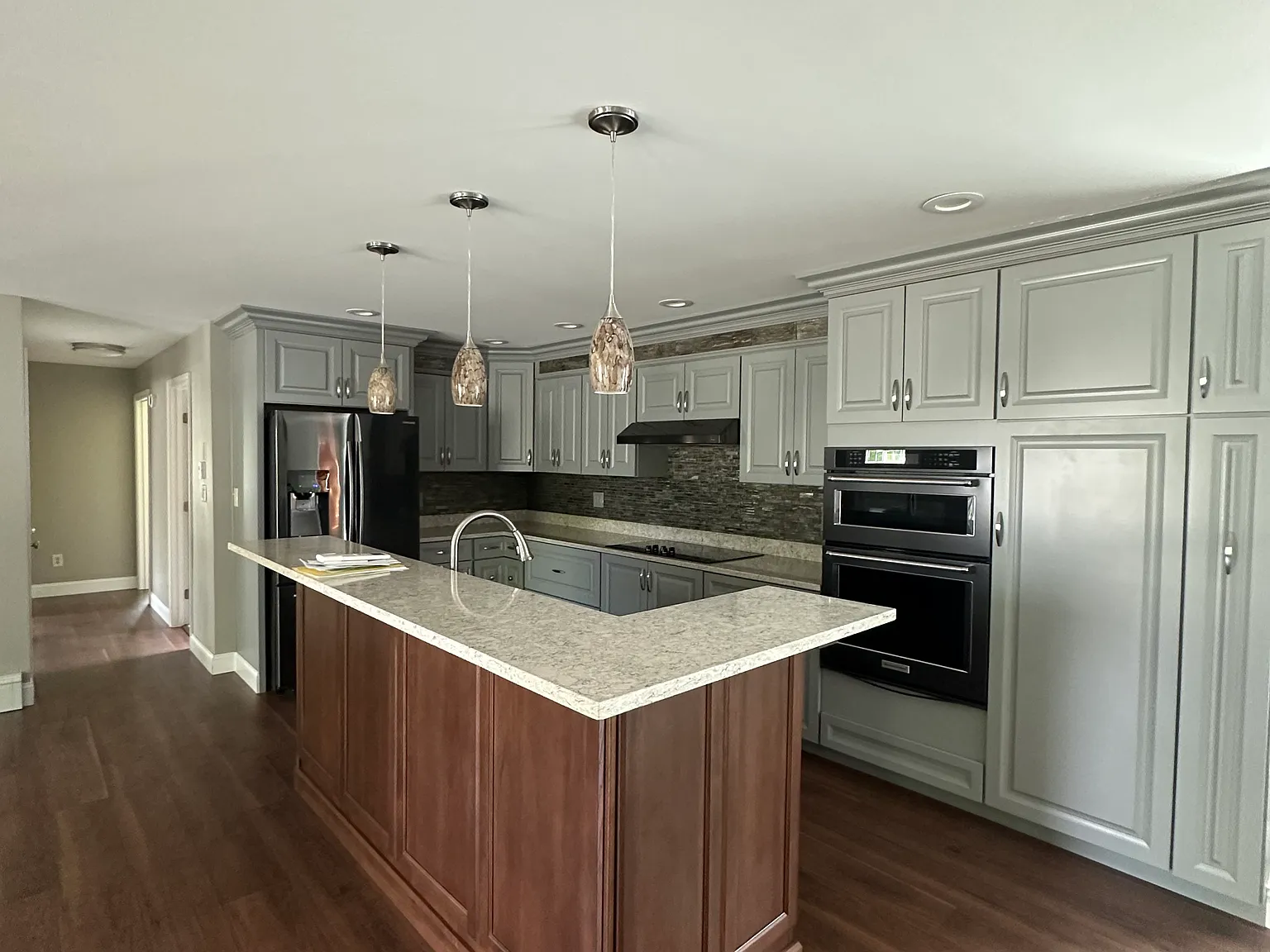3 bed, 1404 sqft, $3,200 — Photo 3