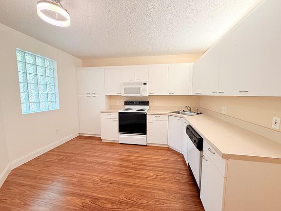 5th image of 4300 NW 30th Street #343