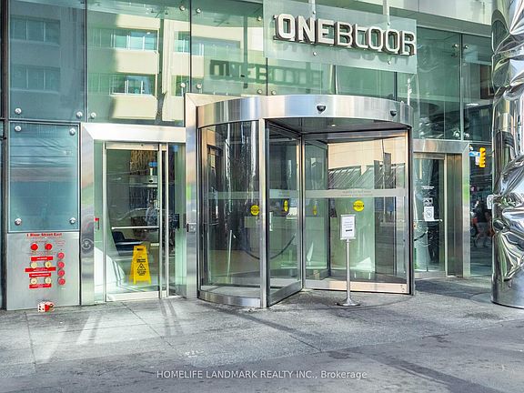 3rd image of 1 Bloor St E Unit 6608