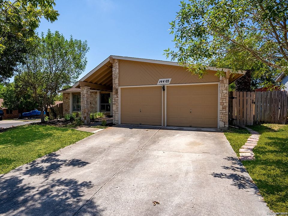 2nd image of 14403 Bluewood Dr