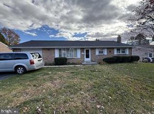 1140 Cedar Crest Dr, Lebanon, PA