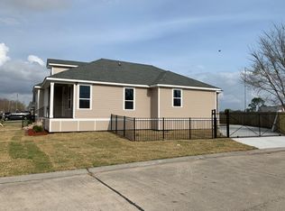 5011 W Forest Park Ct, New Orleans, LA 70128
