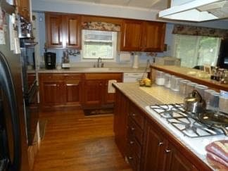 4th image of 656 Eagle Ln