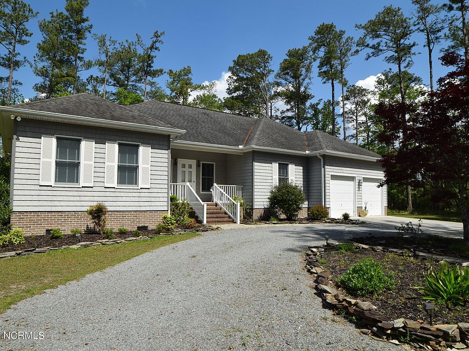 1st image of 735 Sandy Point Dr