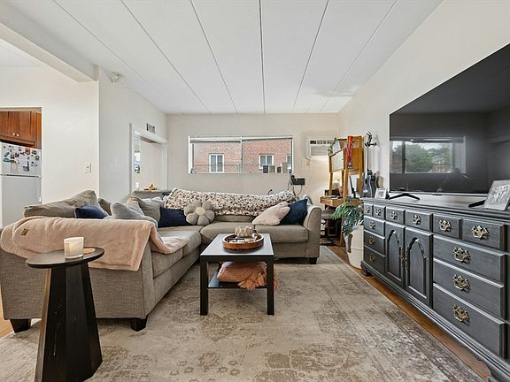 4th image of 995 Massachusetts Ave APT 102