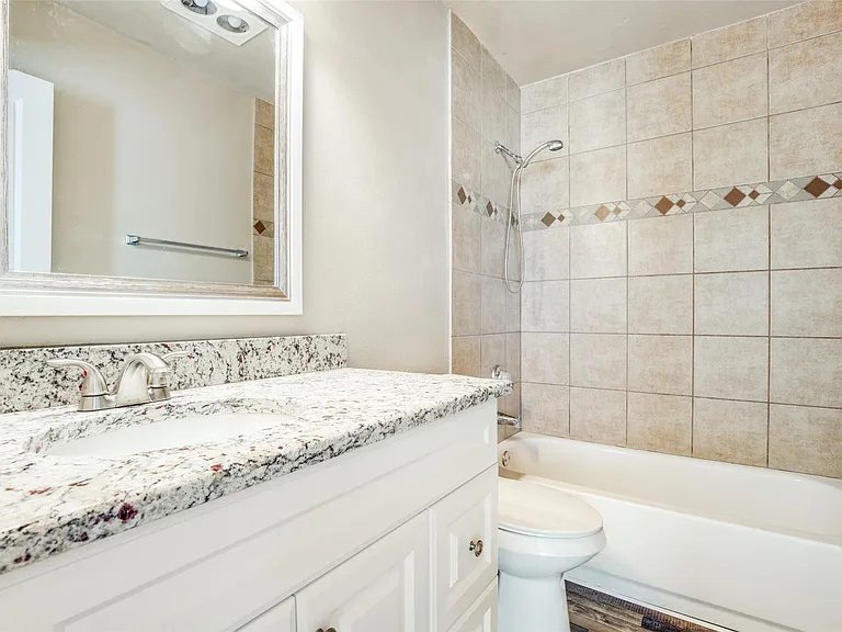 1736 Wheat Field Dr — Photo 21