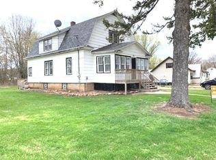 535 E Groninger St, Suring, WI 54174