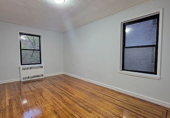 4th image of 729 W 186th St #2FF