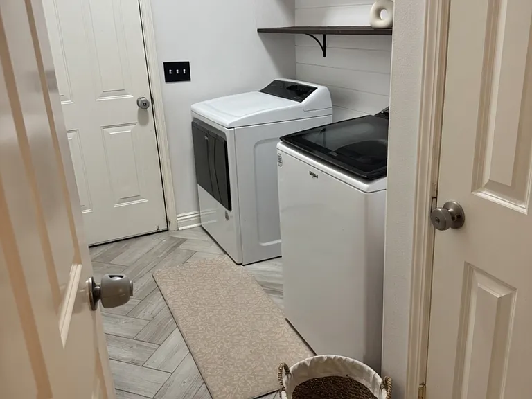 2840 N Boxwood Dr — Photo 9