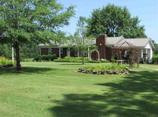 1256 Connie Smith Rd, Selmer, TN 38375