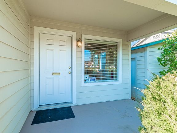 4th image of 704 Natoma St