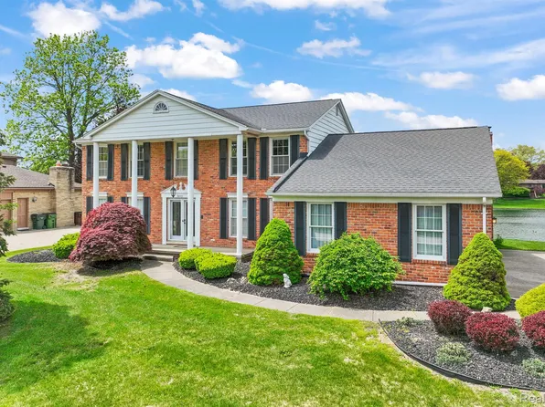 54443 Pocahontas Dr, Shelby Township, MI 48315