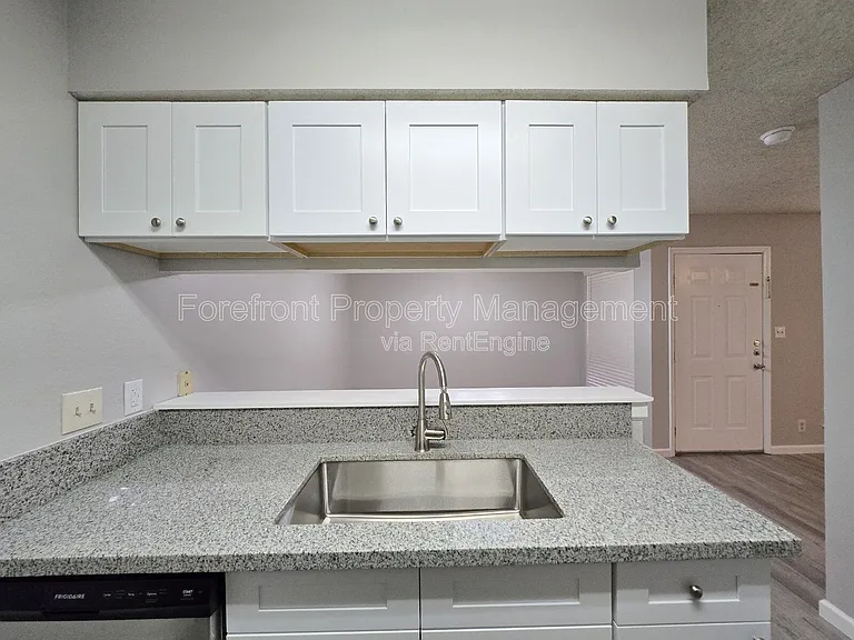 5507 Roanwood — Photo 8