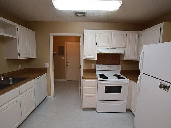 4th image of 1811 Esther Dr #10