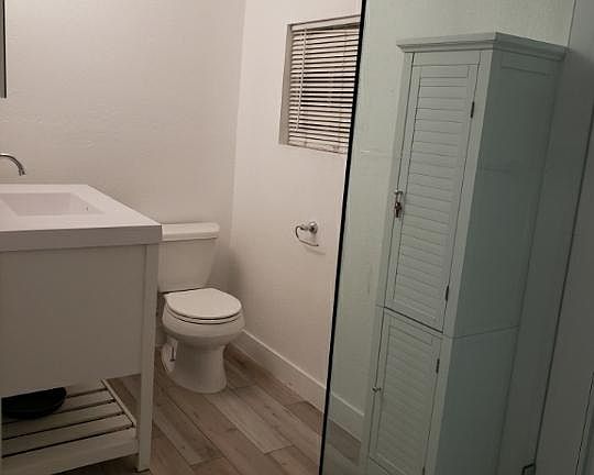 5th image of 516 1/2 N Avenue 50