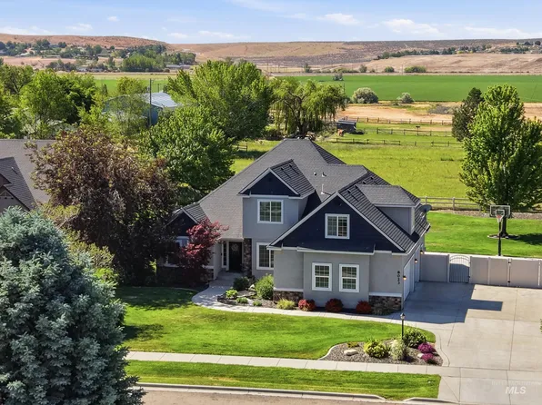8023 W Madronawood Ct, Boise, ID 83709