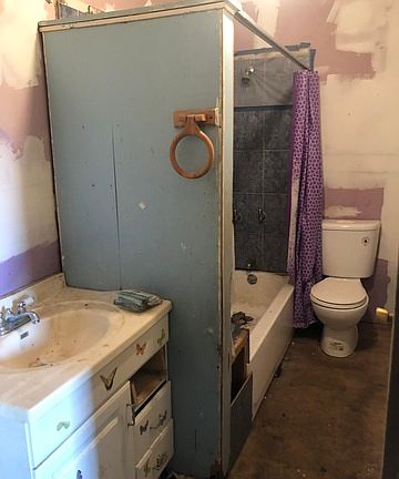 5th image of 303 Stonewall St