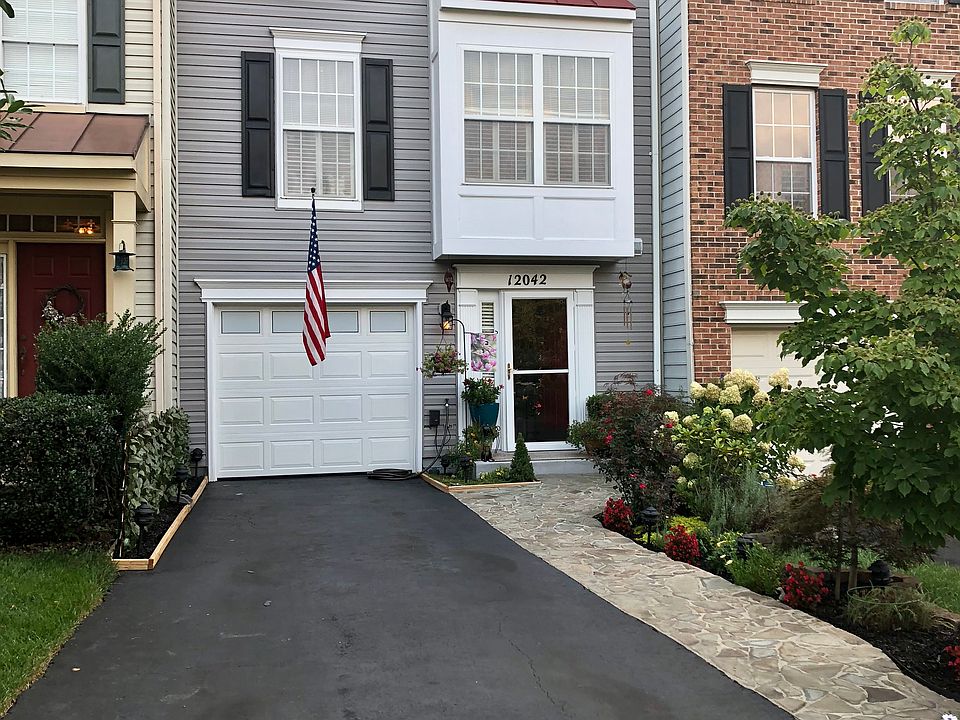 1st image of 12042 Country Mill Dr