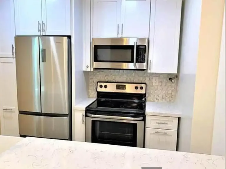 1907 Robinson Ave #109 — Photo 13