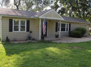 605 N Washington St, Spring Hill, KS 66083