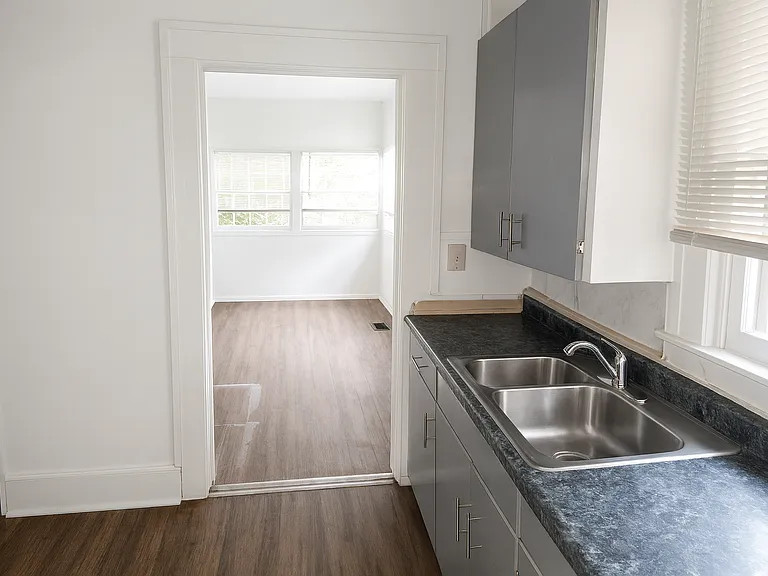 952 Curry Pl — Photo 16