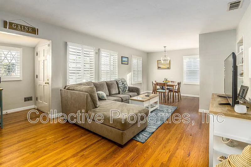 3 bed, 2.5 bath, 1467 sqft, $4,500 — Photo 3
