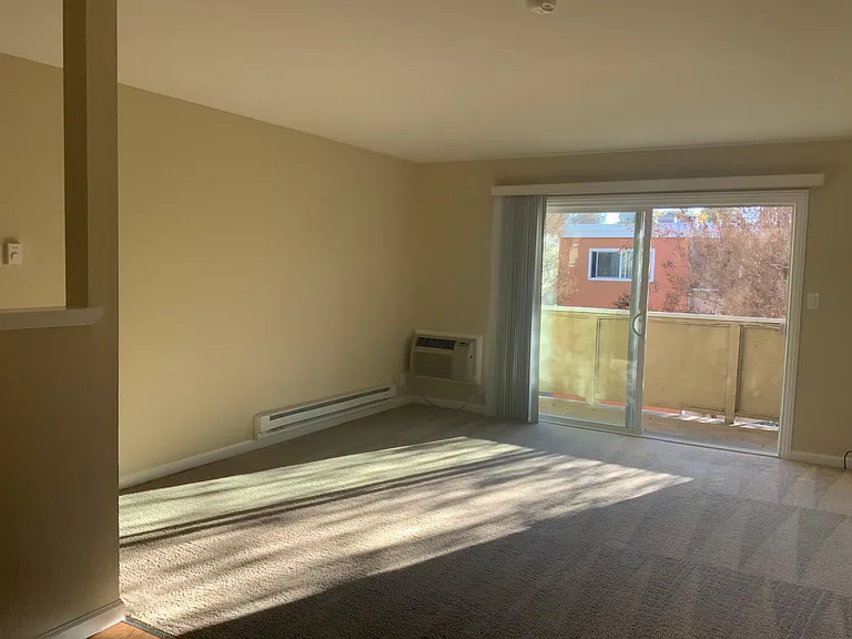 415 Acalanes Apartments — Photo 37