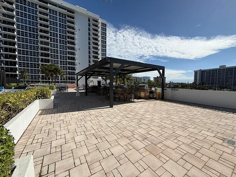 531 N Ocean Blvd #1805 — Photo 44