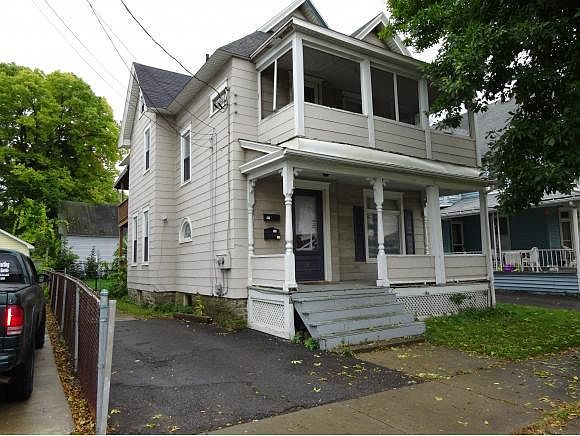 1st image of 18 Moffatt Ave