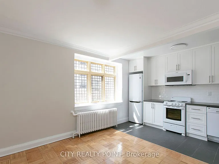 396 Avenue Rd #218 — Photo 3
