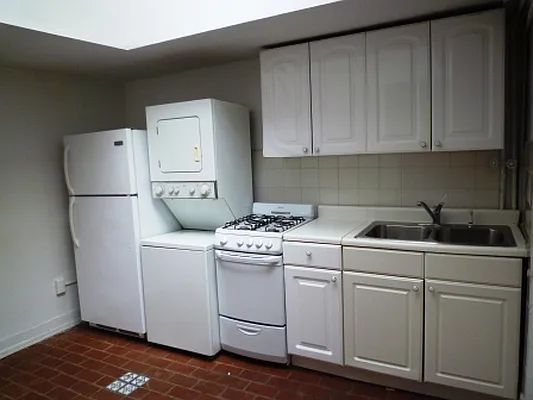 Rented by Friedman Roth Realty | media 10