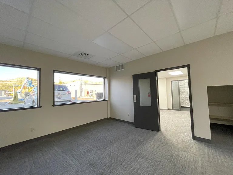 217 E Woodin Ave #2-F — Photo 18