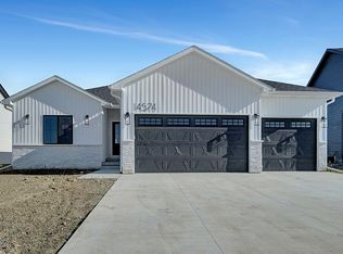 955 W Santa Clara St, Lincoln, NE 68523