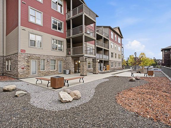 2nd image of 105 Ambleside Dr SW #405