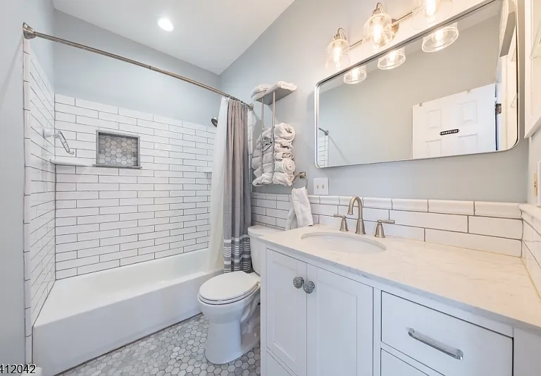 30 Sussex Ave #1 — Photo 15