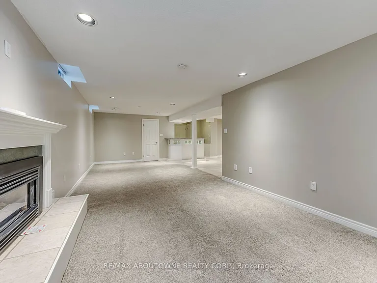 1124 Notley Cres — Photo 40