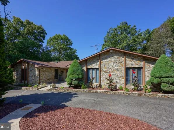 205 Long Ln, Kirkwood, PA 17536