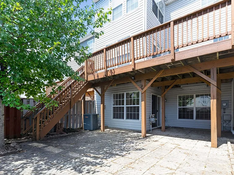 2347 Battery Hill Cir — Photo 30