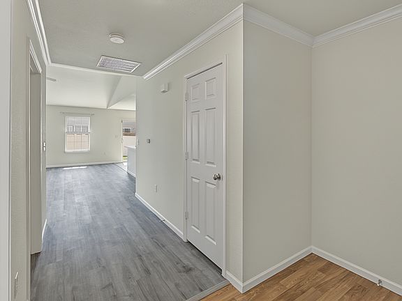 4th image of 711 Lauterbur Ln