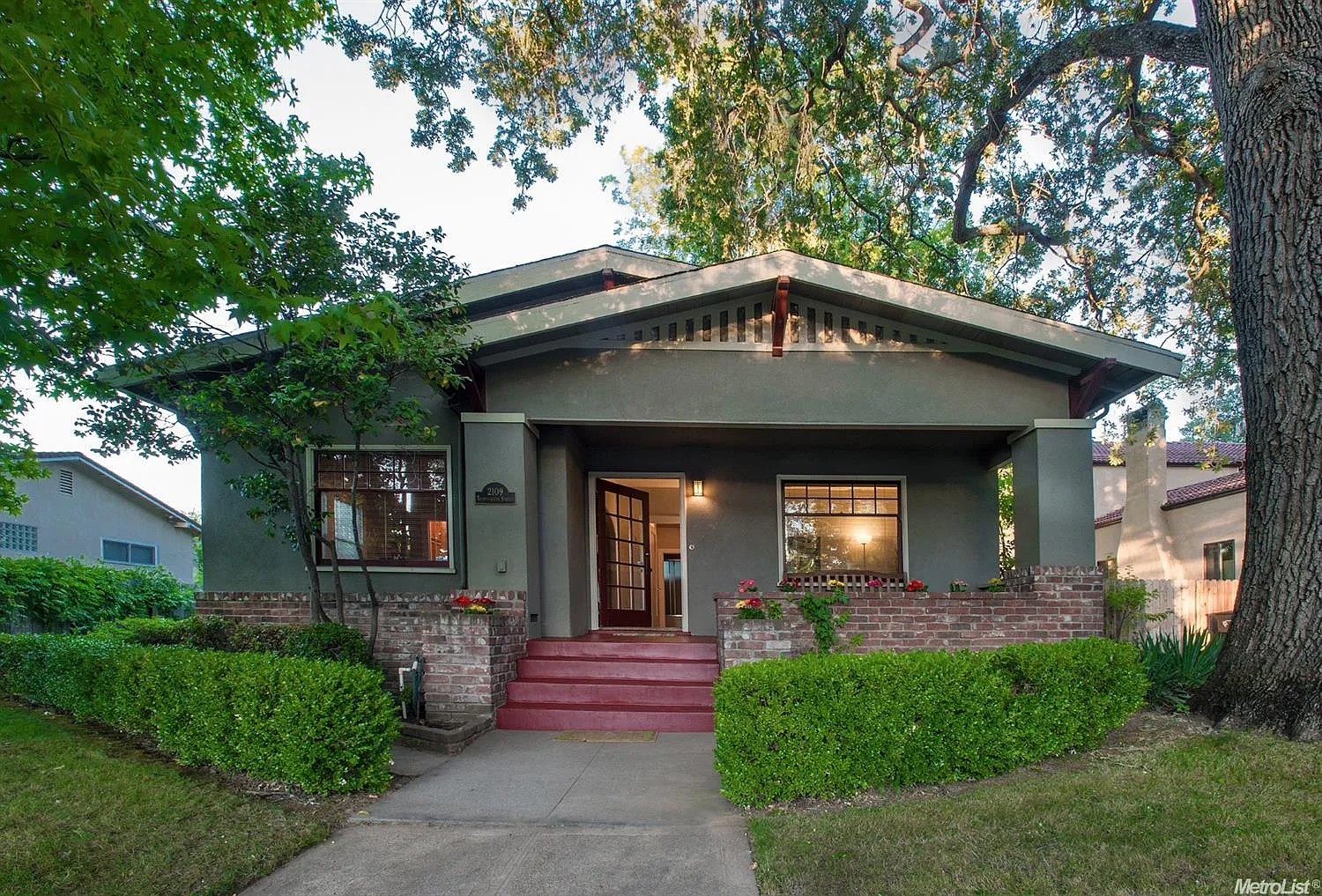 2109 36th St photo 1