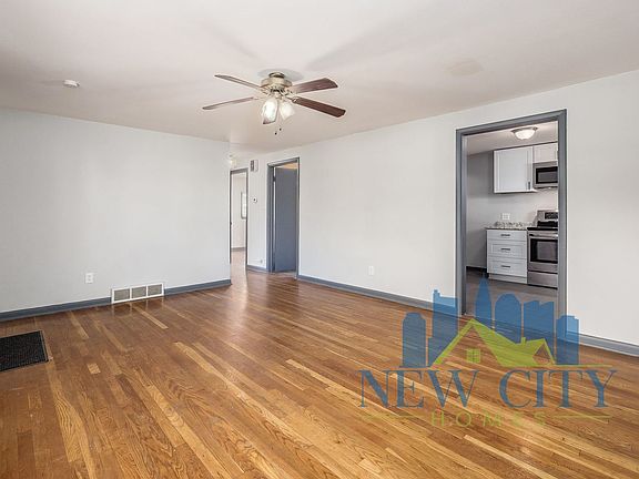 5th image of 445 Dakota Ave